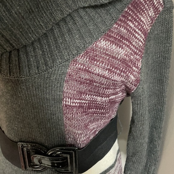 Beautiful grey sweater dress with belt - Picture 5 of 9